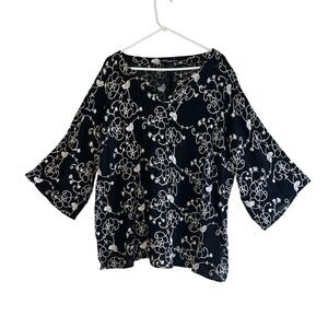 Once Again Woman Black White Floral‎ Embroidered V-Neck 3X Cotton Top
